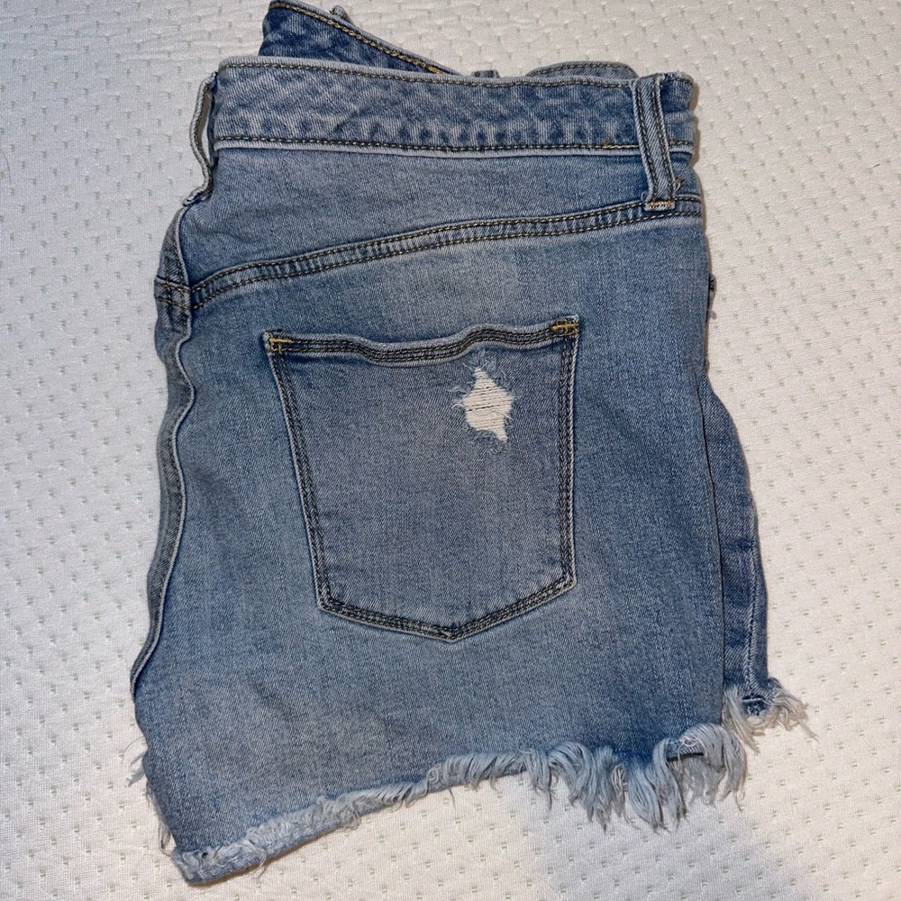Universal Thread Women's Light Blue Distressed Jean Shorts